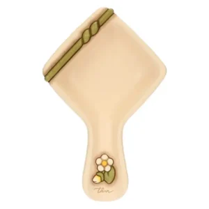 Poggiamestoli THUN in ceramica color crema con manico, bordo decorato a treccia verde e un fiore bianco e bocciolo alla base del manico.