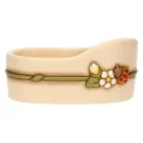 Portabicchieri THUN in ceramica color crema, decorato con una coccinella rossa e fiori bianchi, con quattro incavi per i bicchieri, su sfondo bianco.