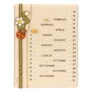 Calendario da muro in ceramica THUN Country Bloom con fiori e coccinella decorativa.