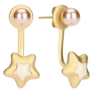 Coppia di orecchini a lobo front/back color oro satinato con perla rosa-salmone sul davanti e elemento a stella smaltata bianca che pende dal retro.